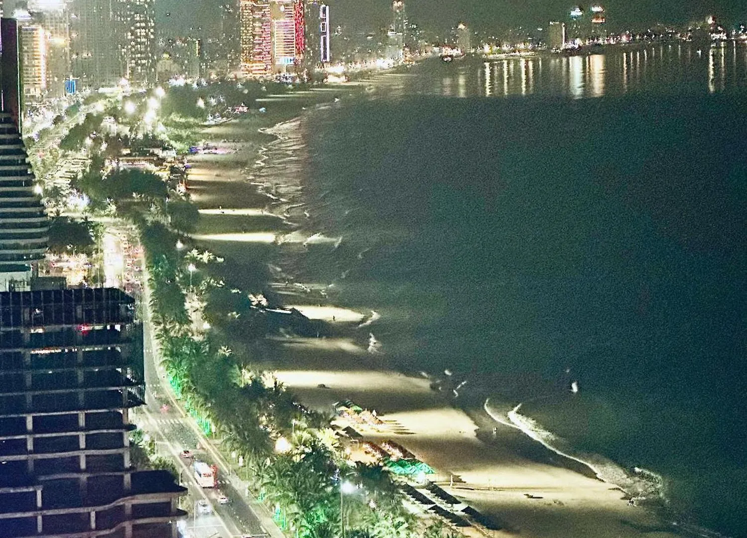 My Khe Beach-Muong Thanh Apt-Av Seaview 0*, Da Nang